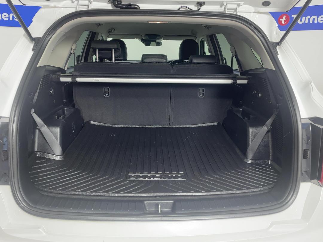 Photo '14' of KIA Sorento