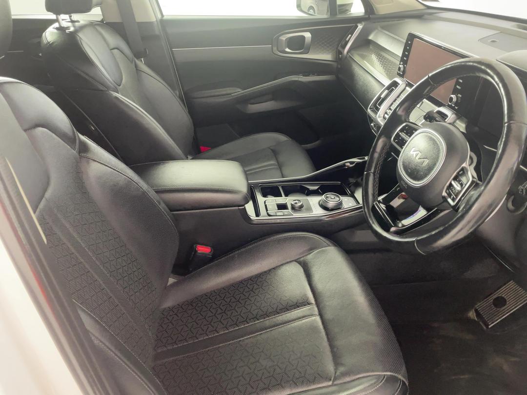 Photo '16' of KIA Sorento