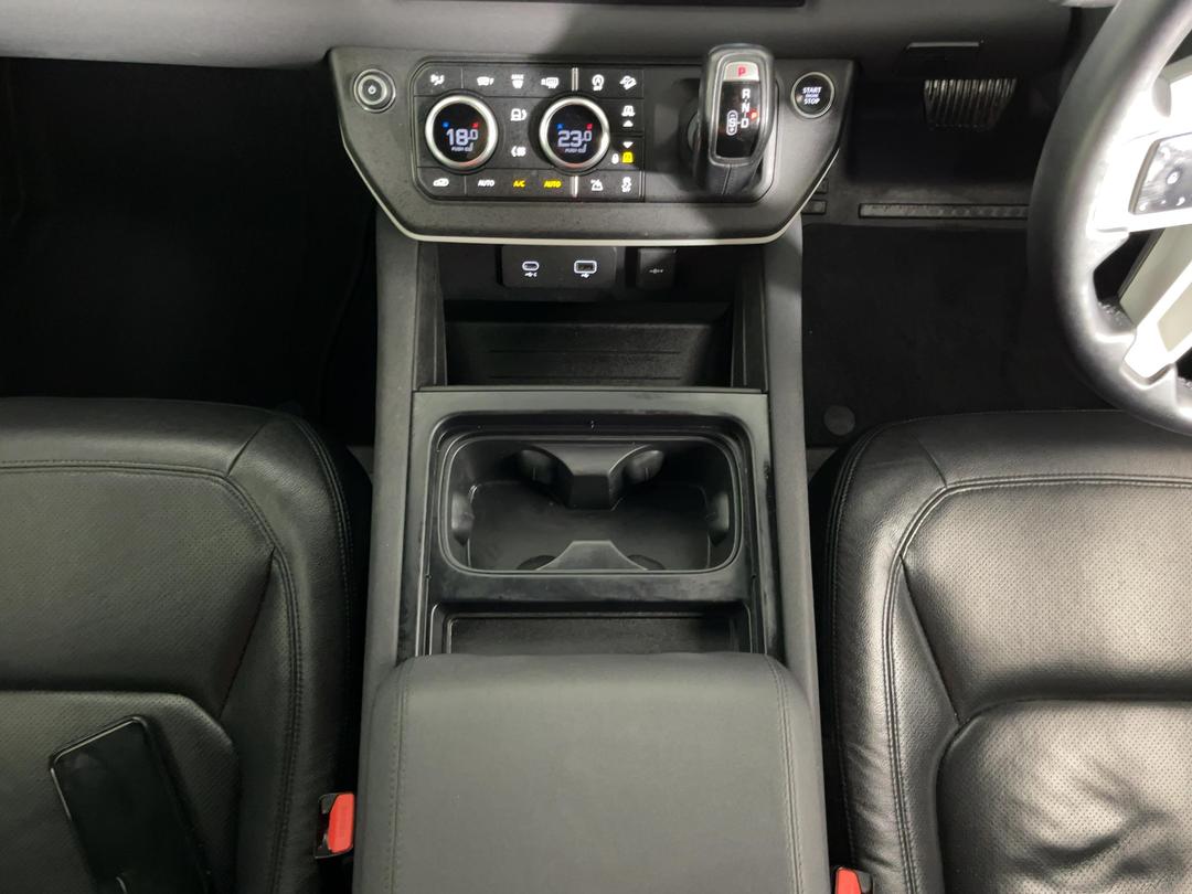 Photo '33' of Land Rover Defender