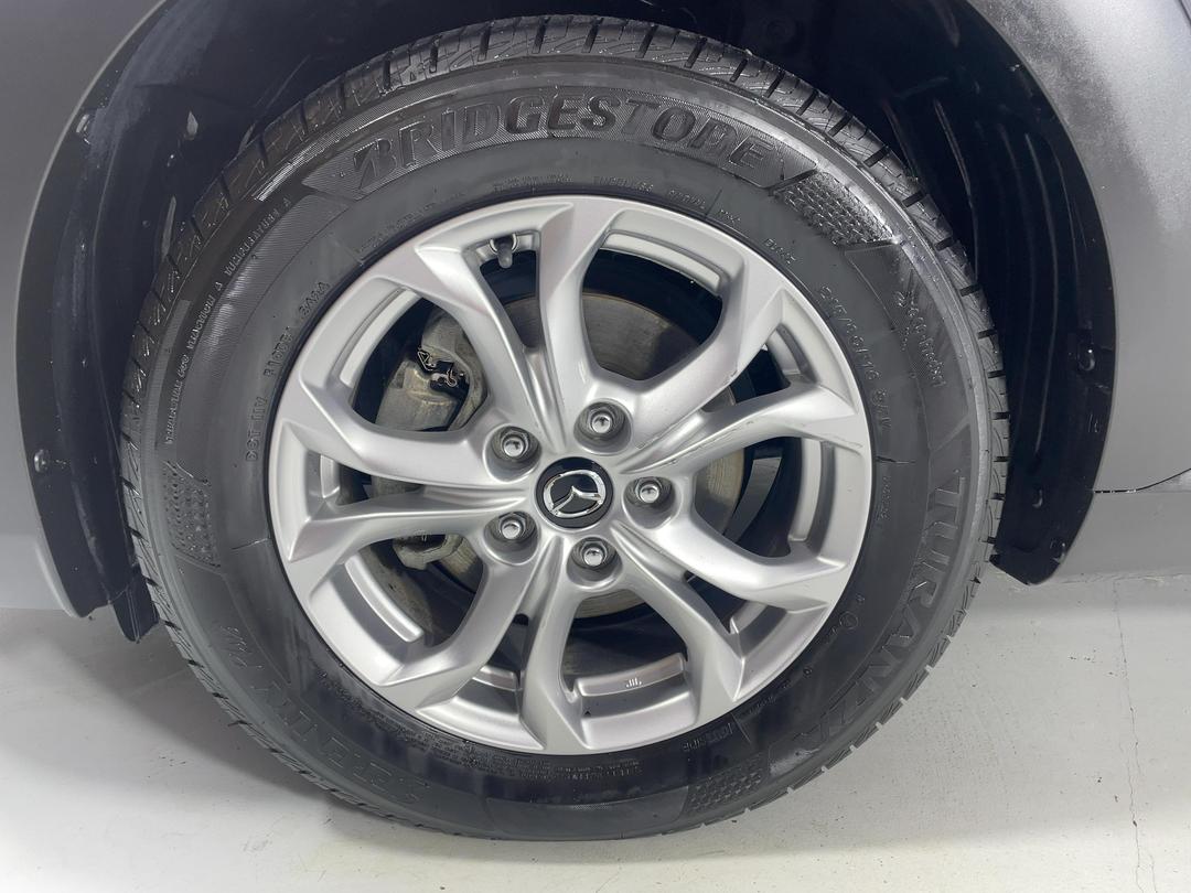 Photo '10' of Mazda CX-3