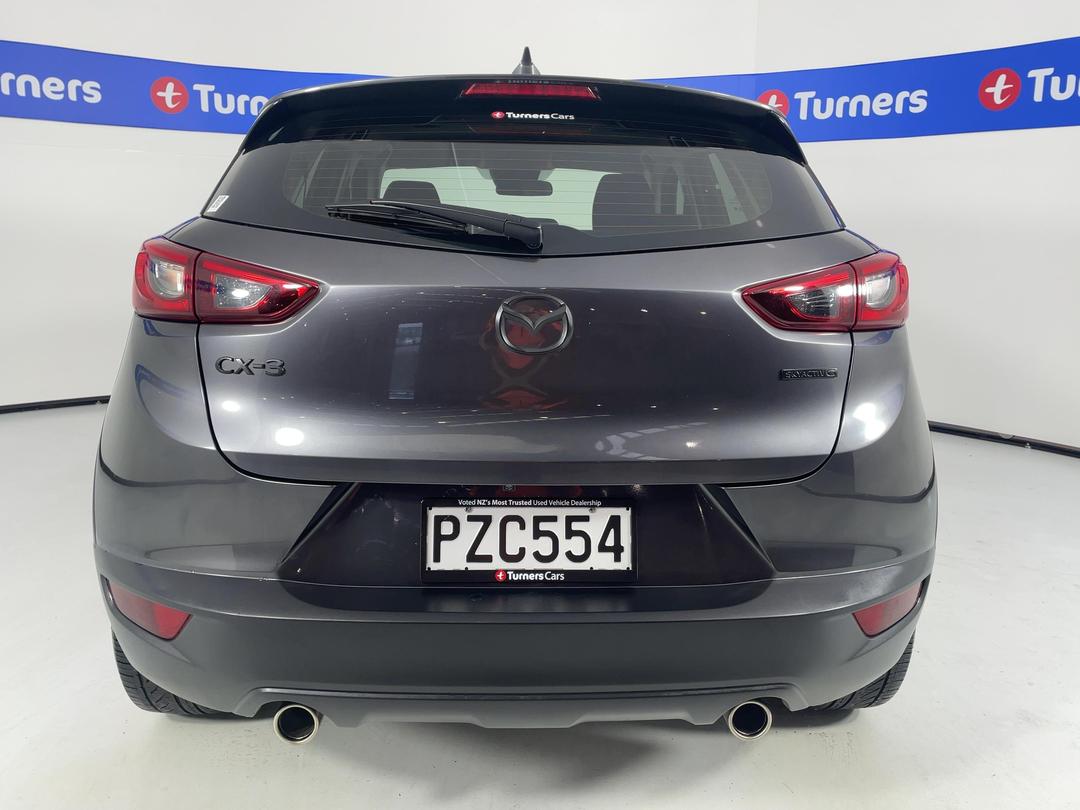 Photo '6' of Mazda CX-3