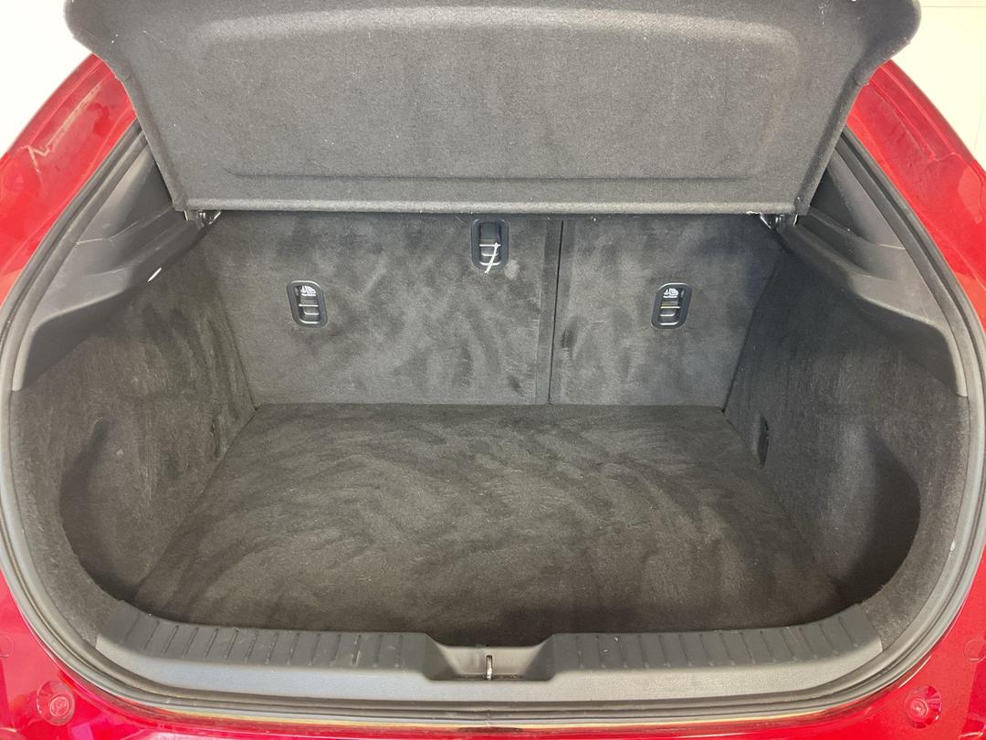 Photo '14' of Mazda CX-30