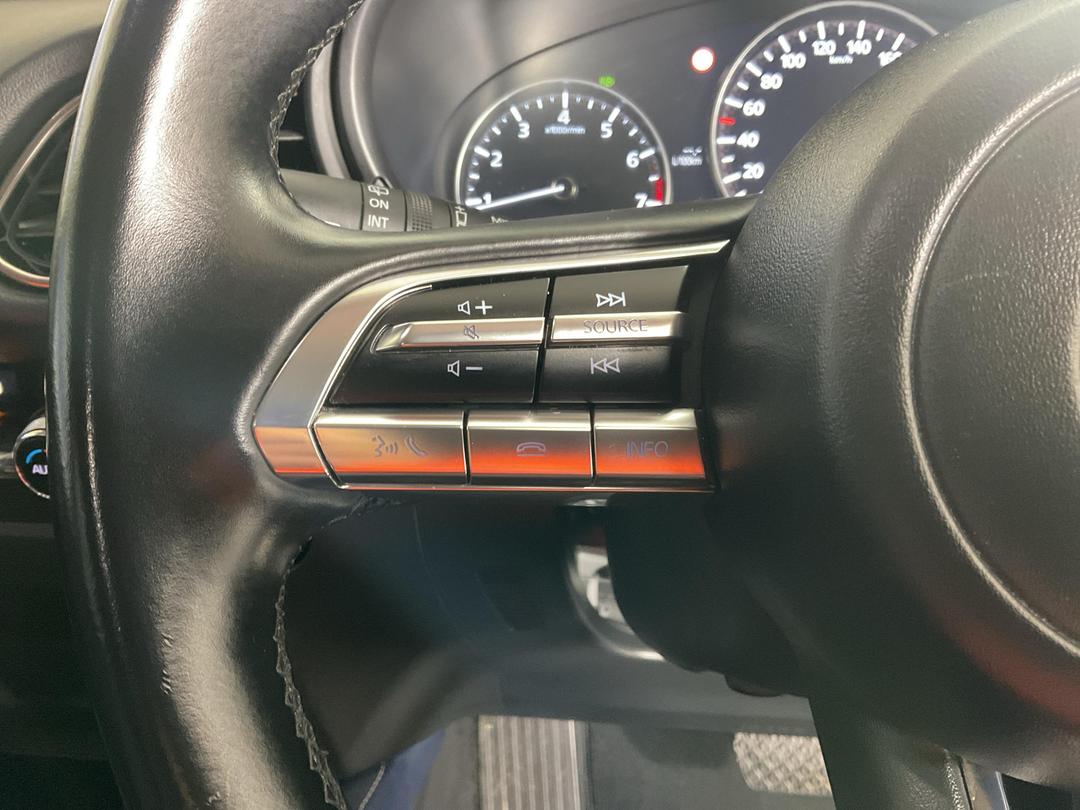 Photo '25' of Mazda CX-30