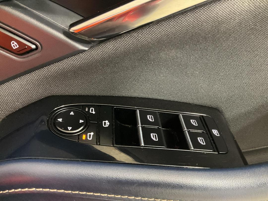 Photo '27' of Mazda CX-30