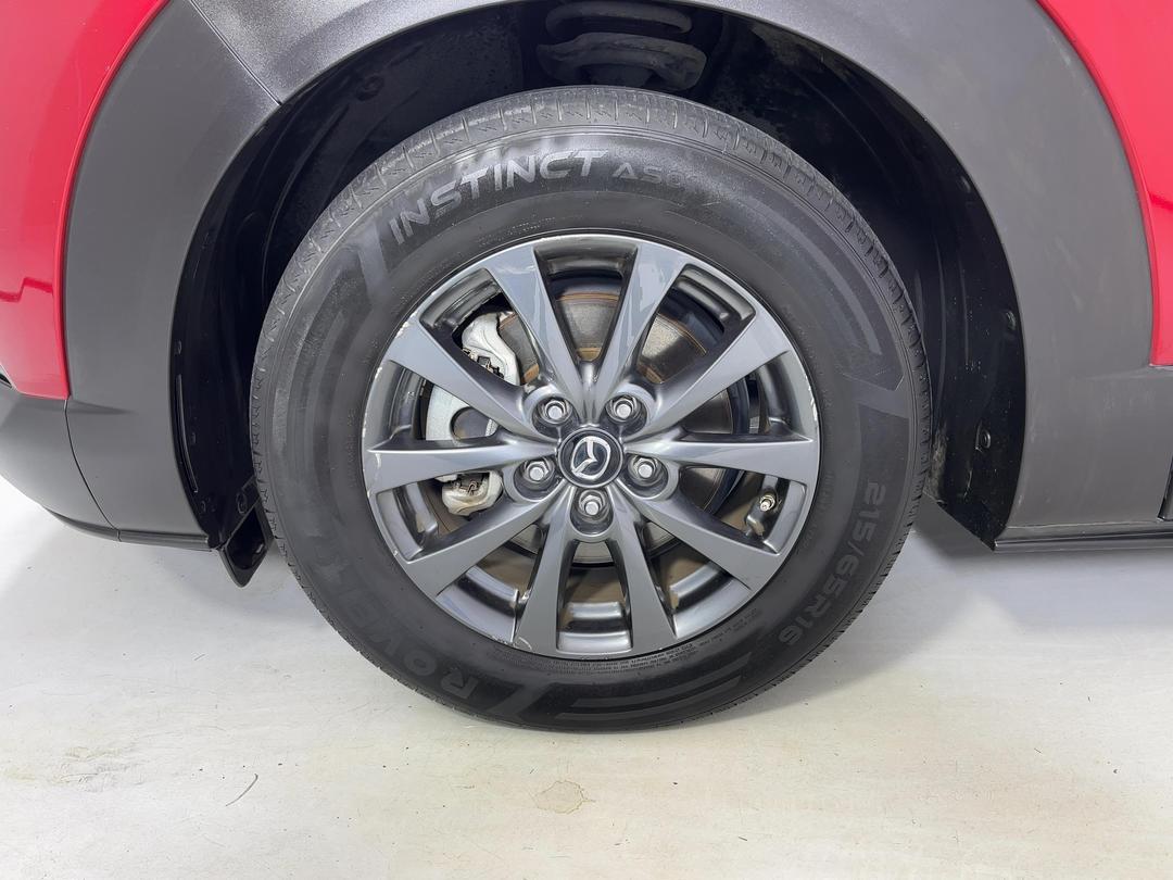 Photo '10' of Mazda CX-30