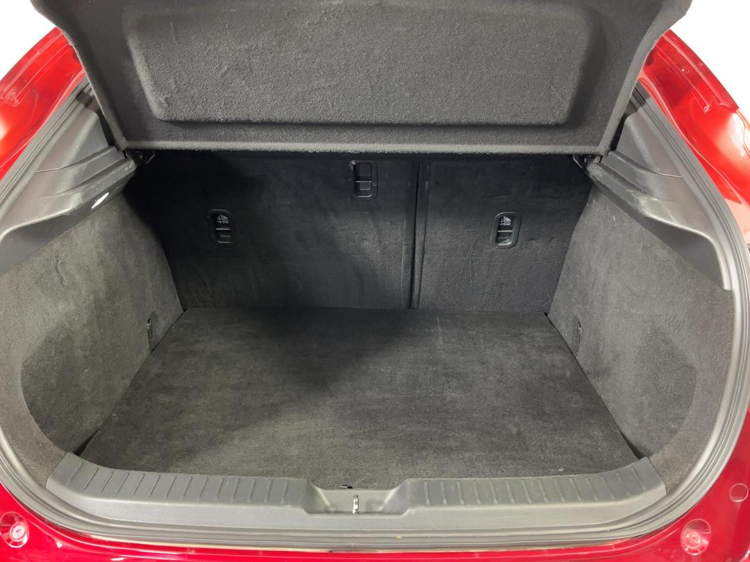 Photo '14' of Mazda CX-30