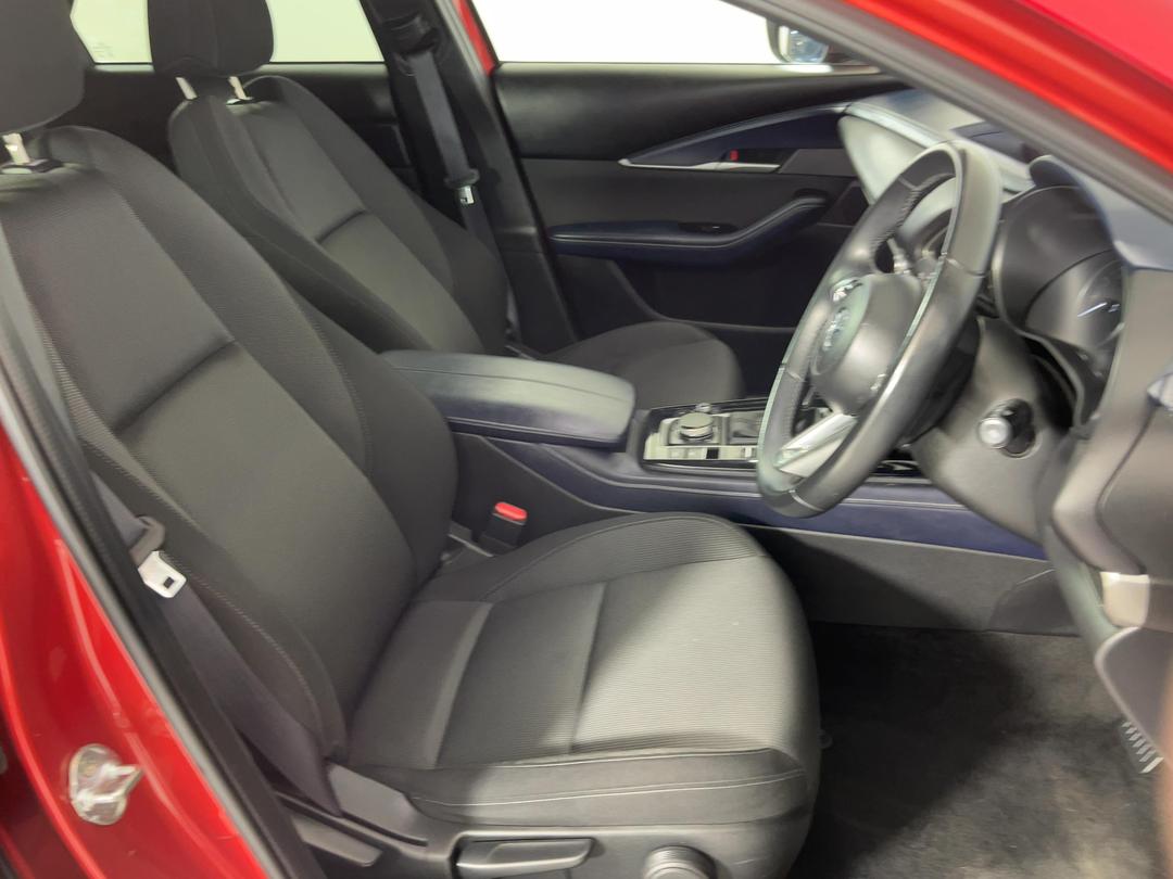 Photo '16' of Mazda CX-30