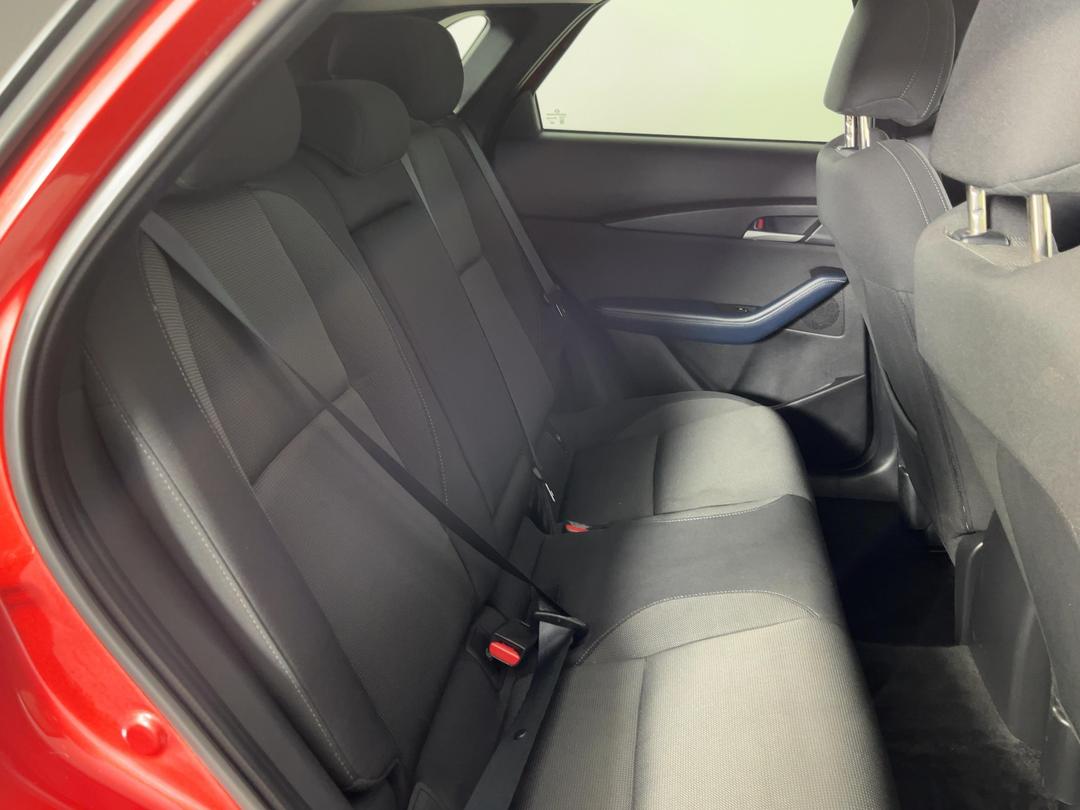 Photo '20' of Mazda CX-30