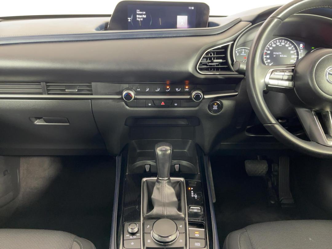 Photo '18' of Mazda CX-30