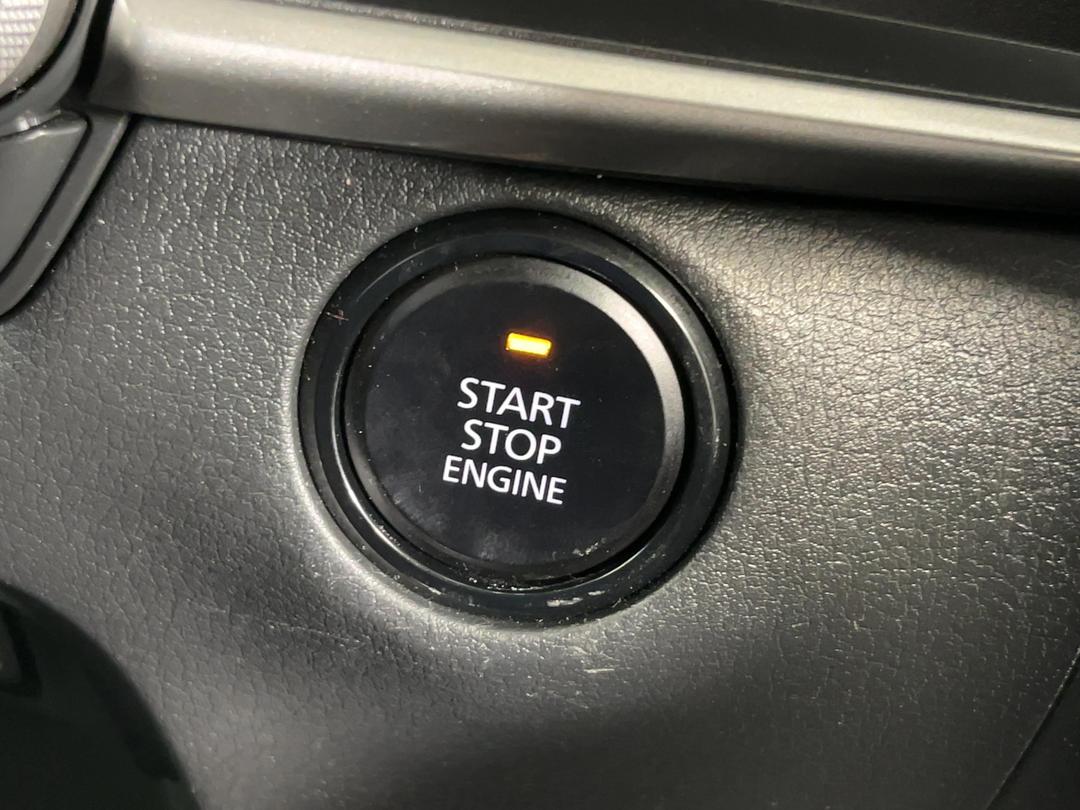 Photo '27' of Mazda CX-30