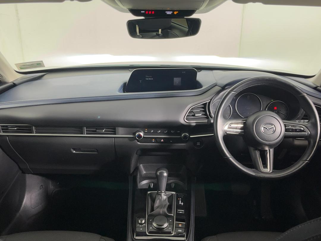 Photo '17' of Mazda CX-30