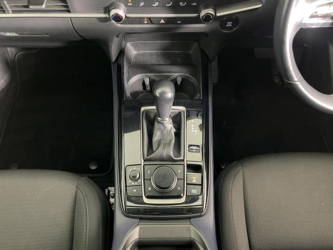 Photo '23' of Mazda CX-30