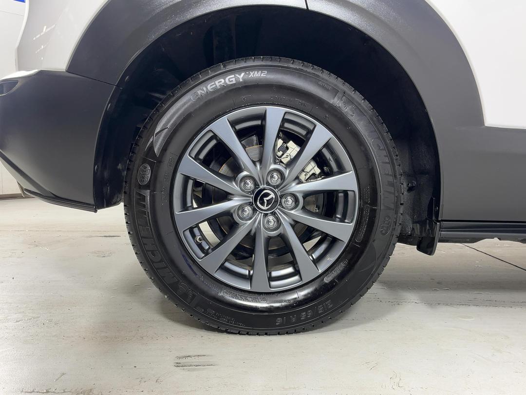 Photo '12' of Mazda CX-30