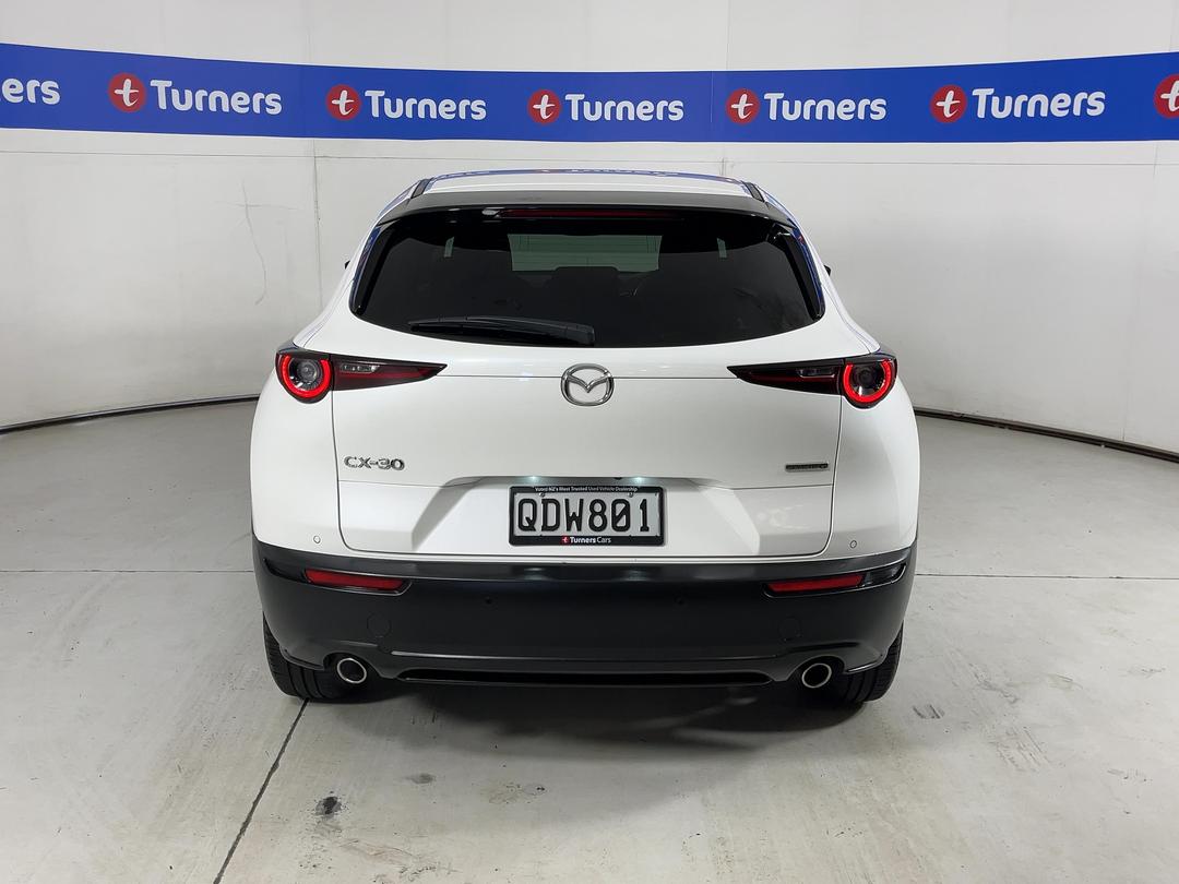 Photo '6' of Mazda CX-30