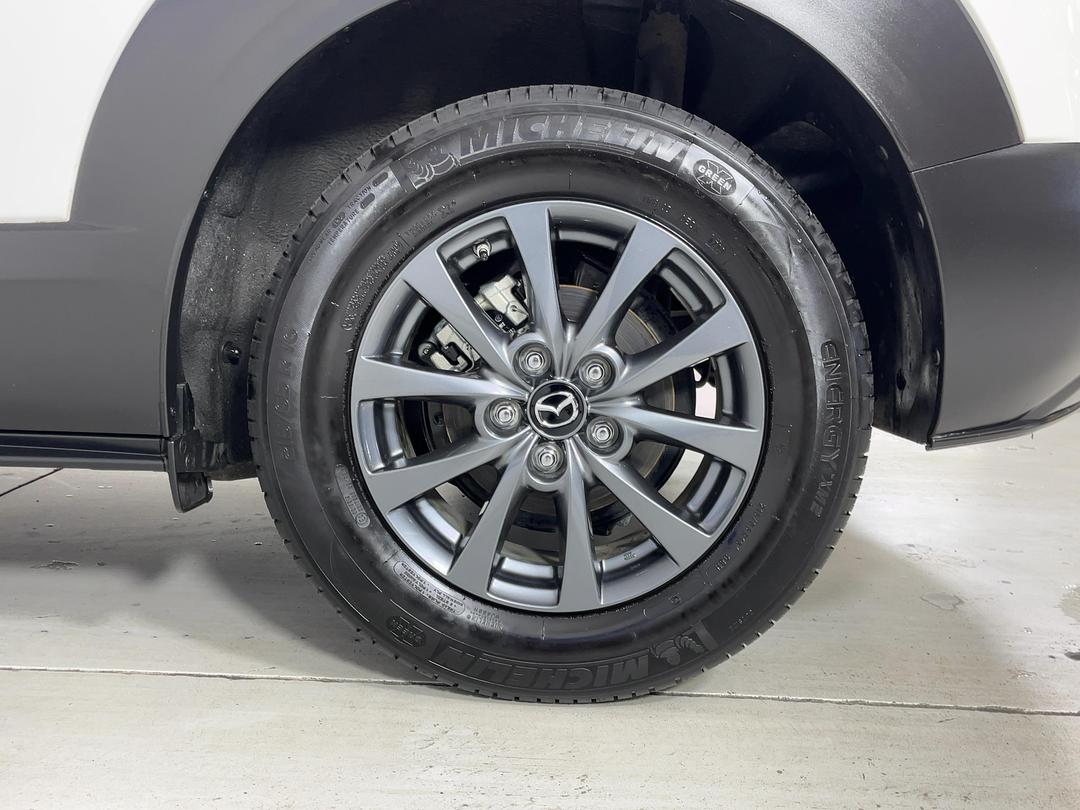 Photo '11' of Mazda CX-30