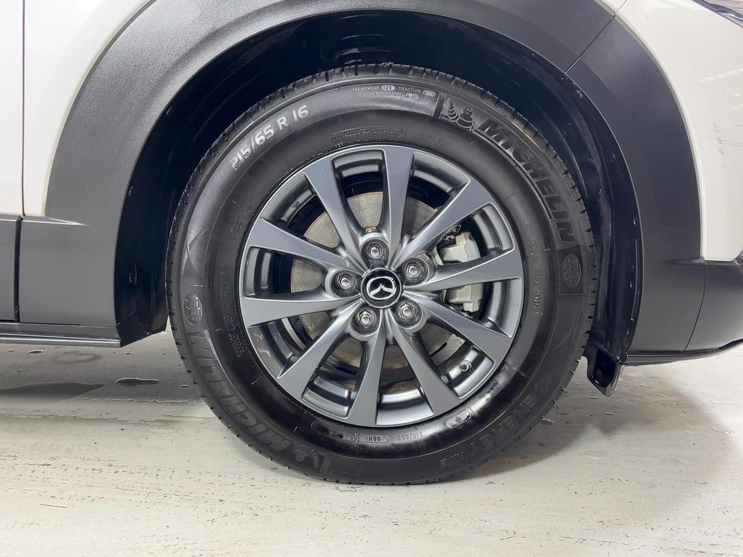 Photo '9' of Mazda CX-30