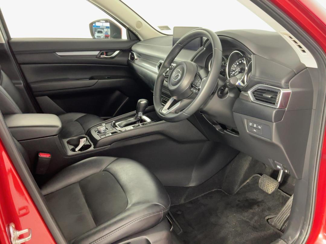 Photo '16' of Mazda CX-5