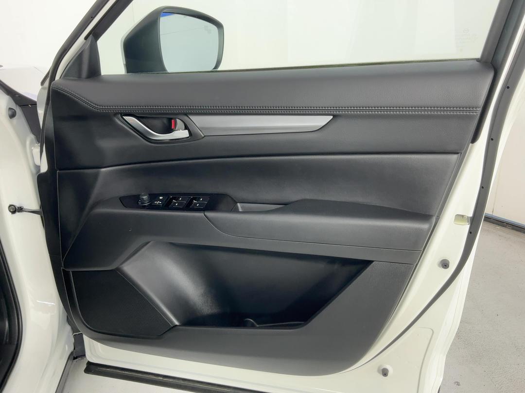 Photo '15' of Mazda CX-5
