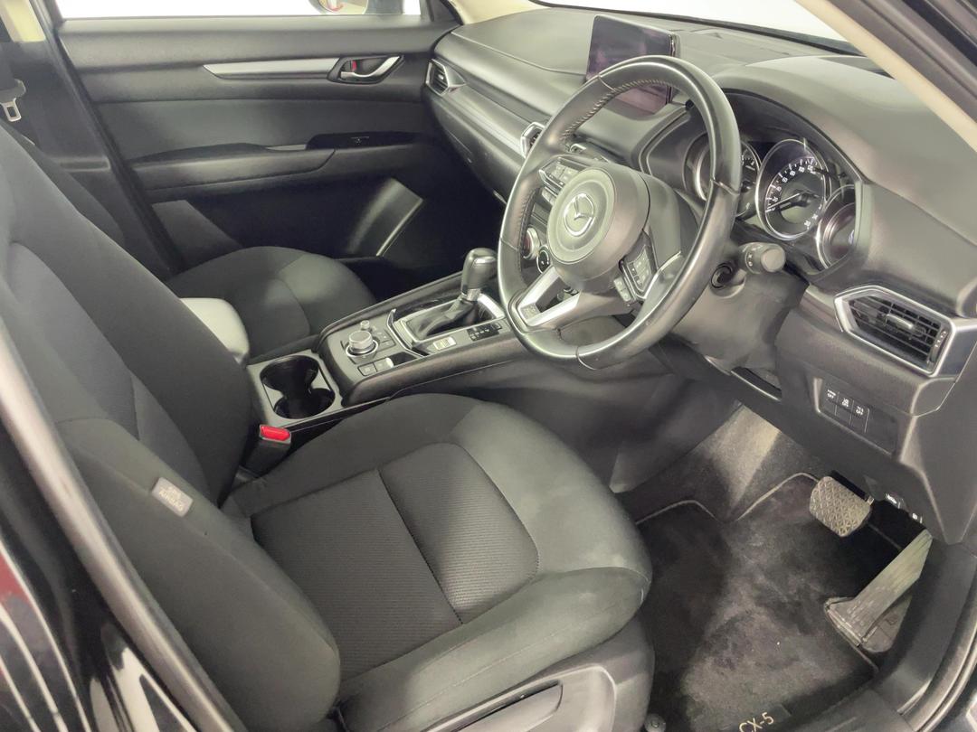 Photo '16' of Mazda CX-5