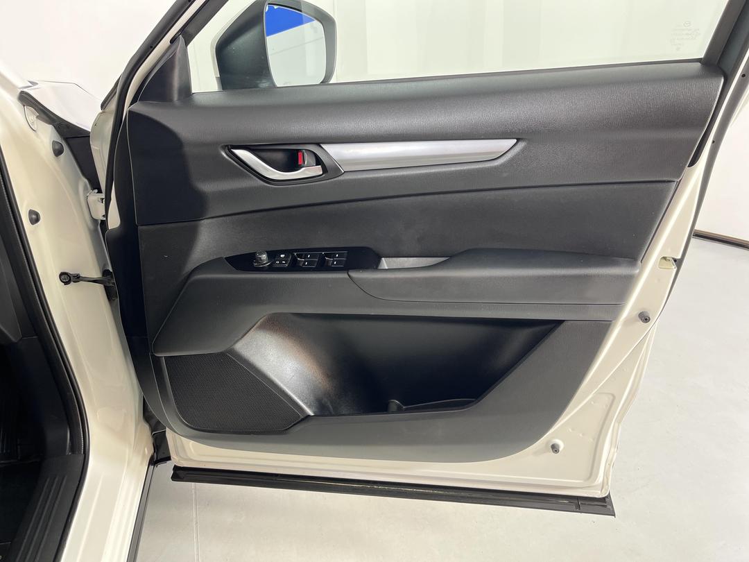 Photo '15' of Mazda CX-5