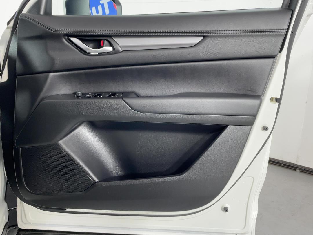 Photo '15' of Mazda CX-5