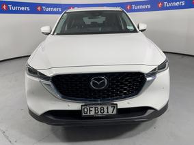Photo '2' of Mazda CX-5