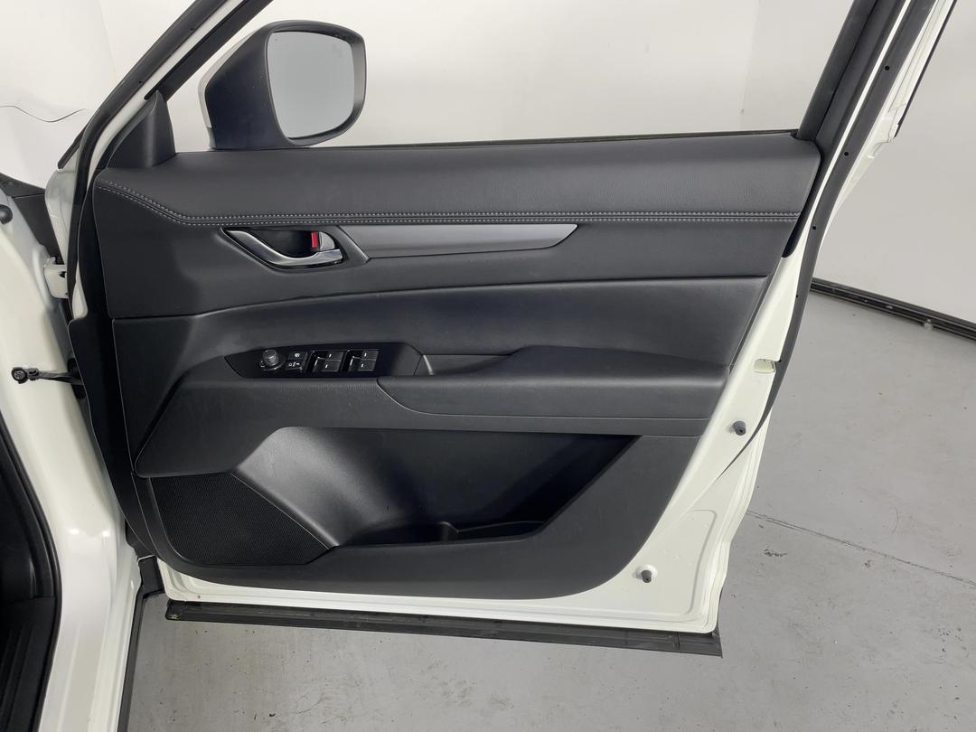 Photo '15' of Mazda CX-5