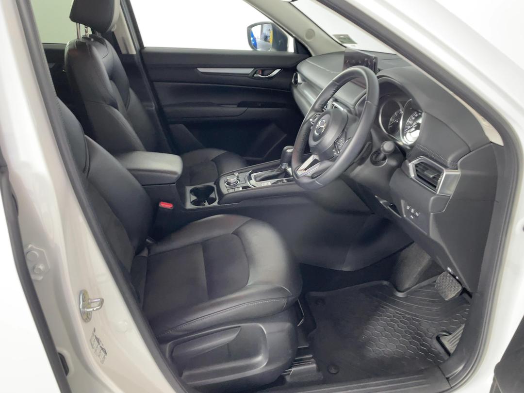 Photo '16' of Mazda CX-5