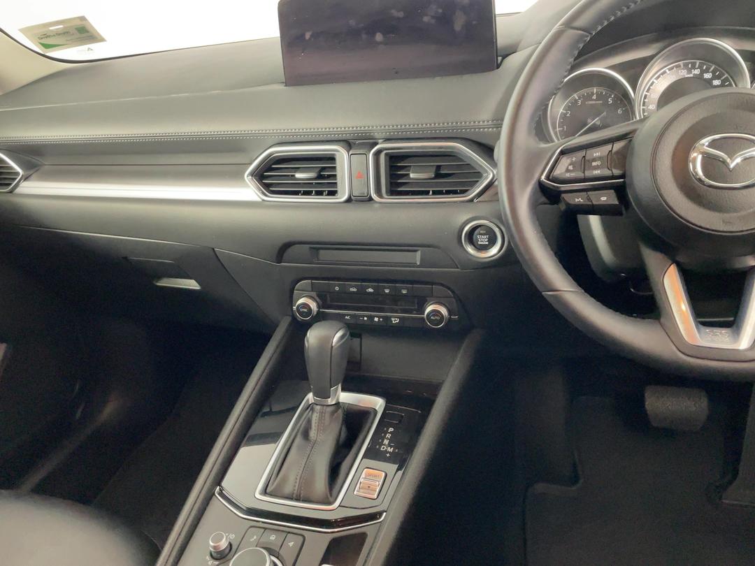 Photo '18' of Mazda CX-5