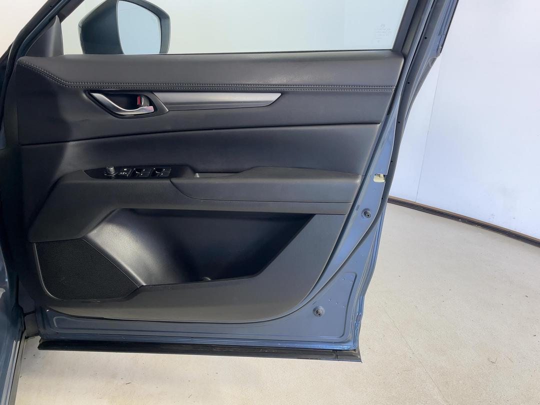 Photo '15' of Mazda CX-5
