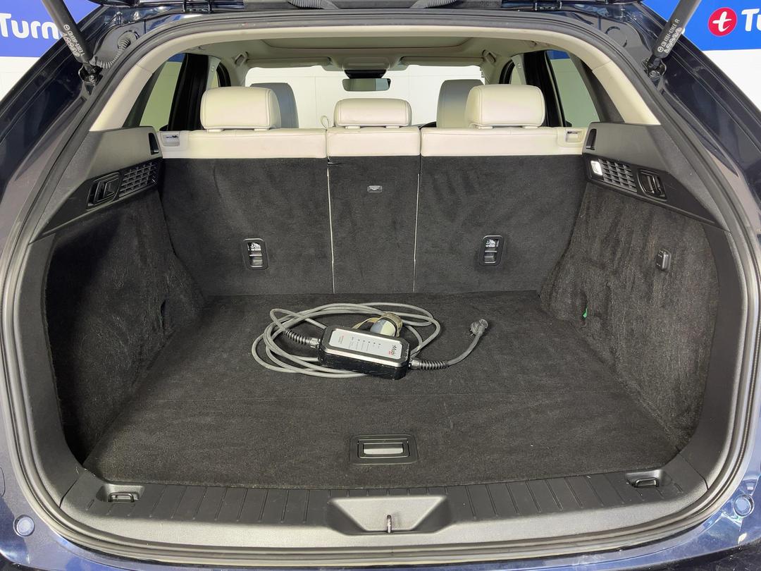 Photo '14' of Mazda CX-60