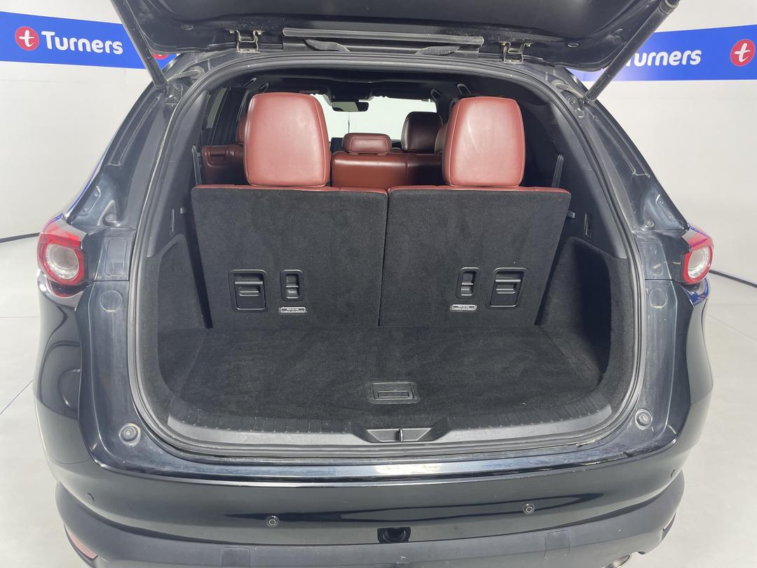 Photo '14' of Mazda CX-8