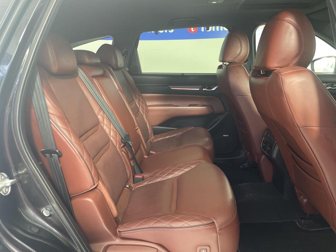 Photo '20' of Mazda CX-8