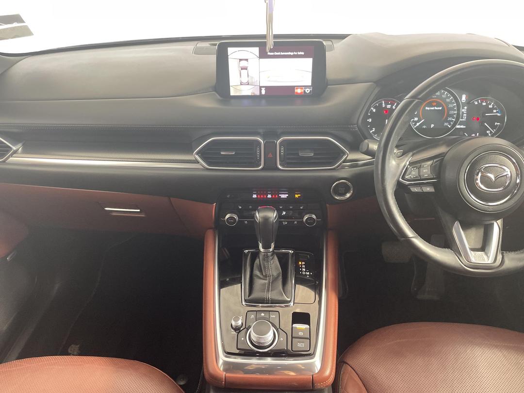 Photo '18' of Mazda CX-8