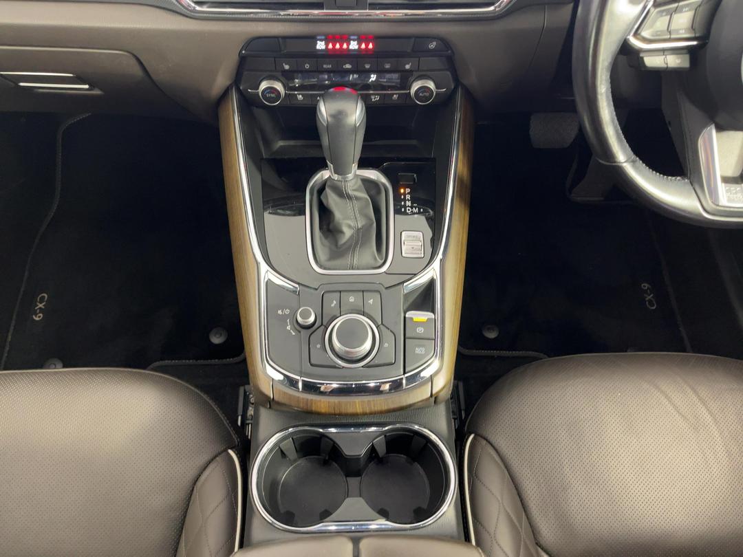 Photo '18' of Mazda CX-9