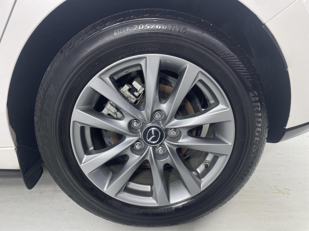 Photo '11' of Mazda Mazda3