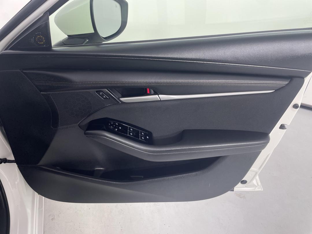 Photo '15' of Mazda Mazda3