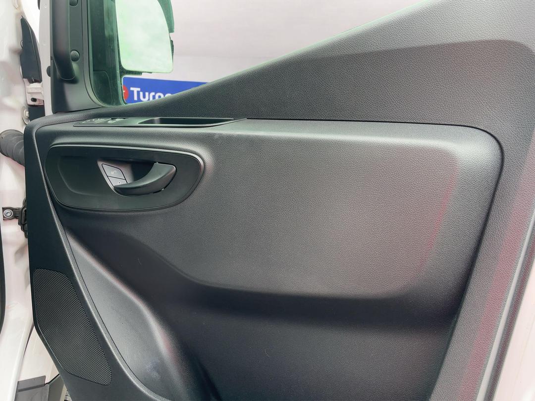 Photo '15' of Mercedes-Benz Sprinter