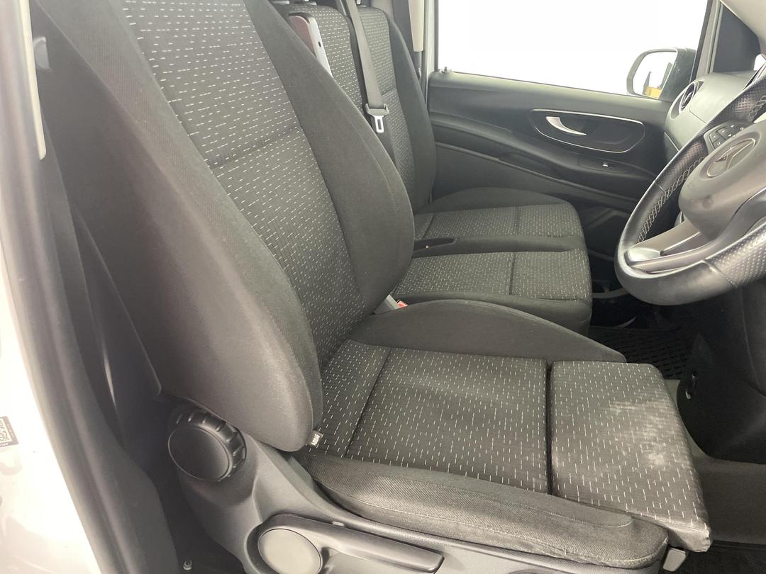 Photo '16' of Mercedes-Benz Vito