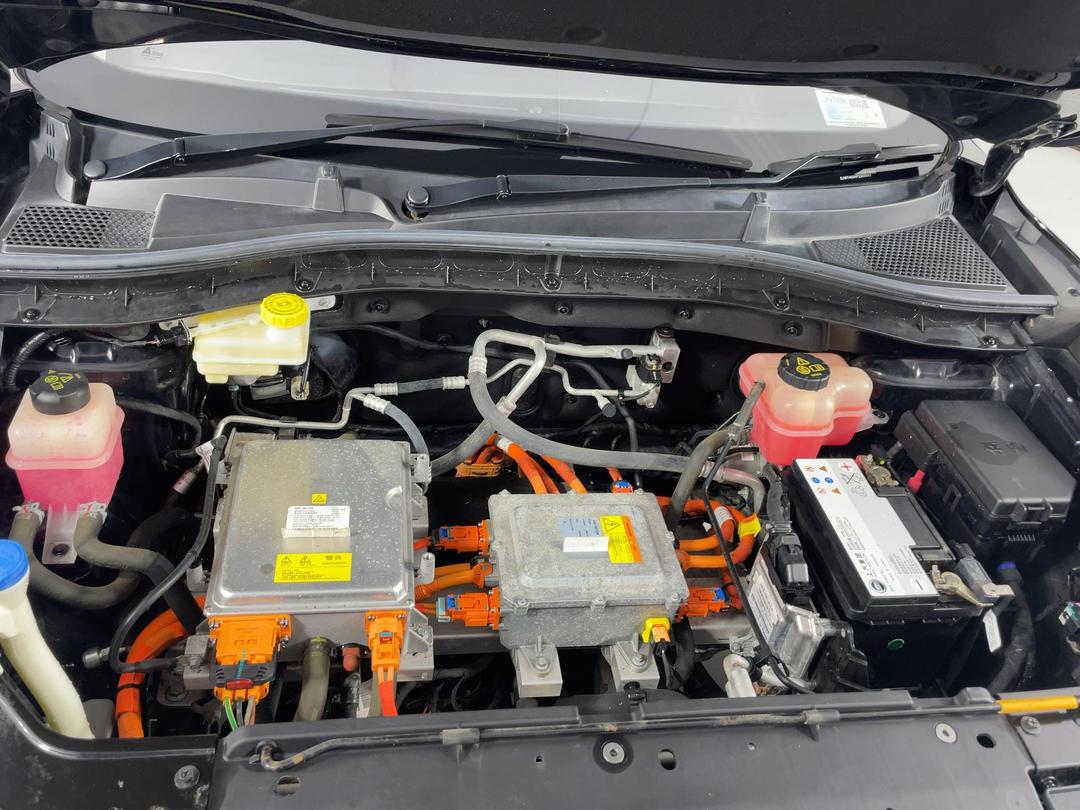 Photo '13' of MG ZS