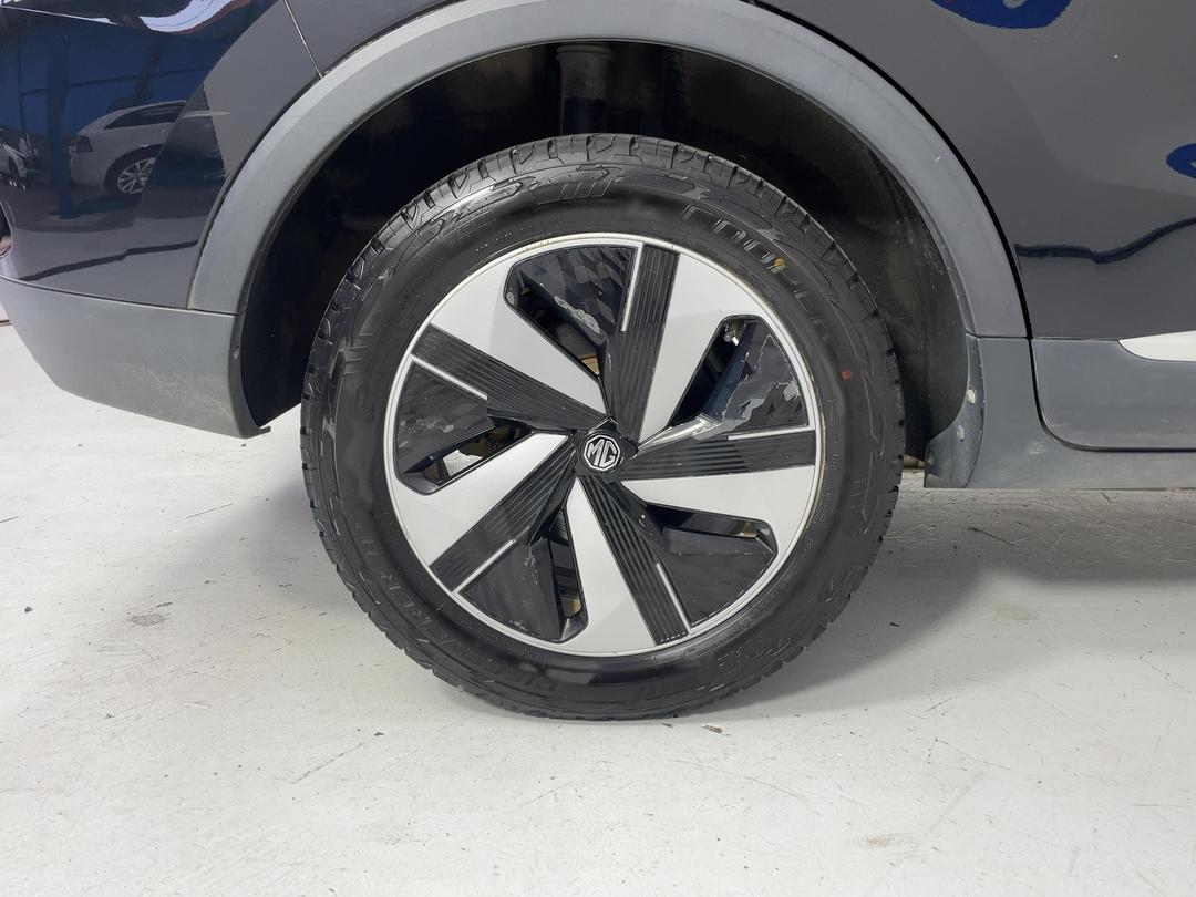 Photo '12' of MG ZS