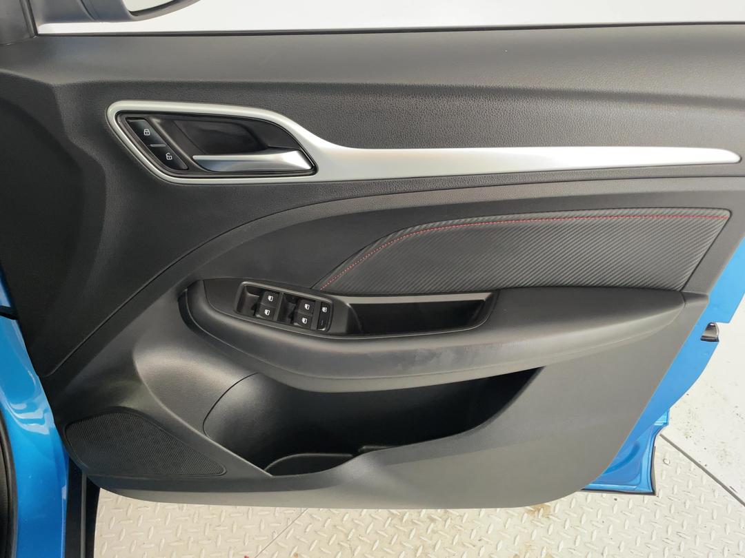 Photo '15' of MG ZS