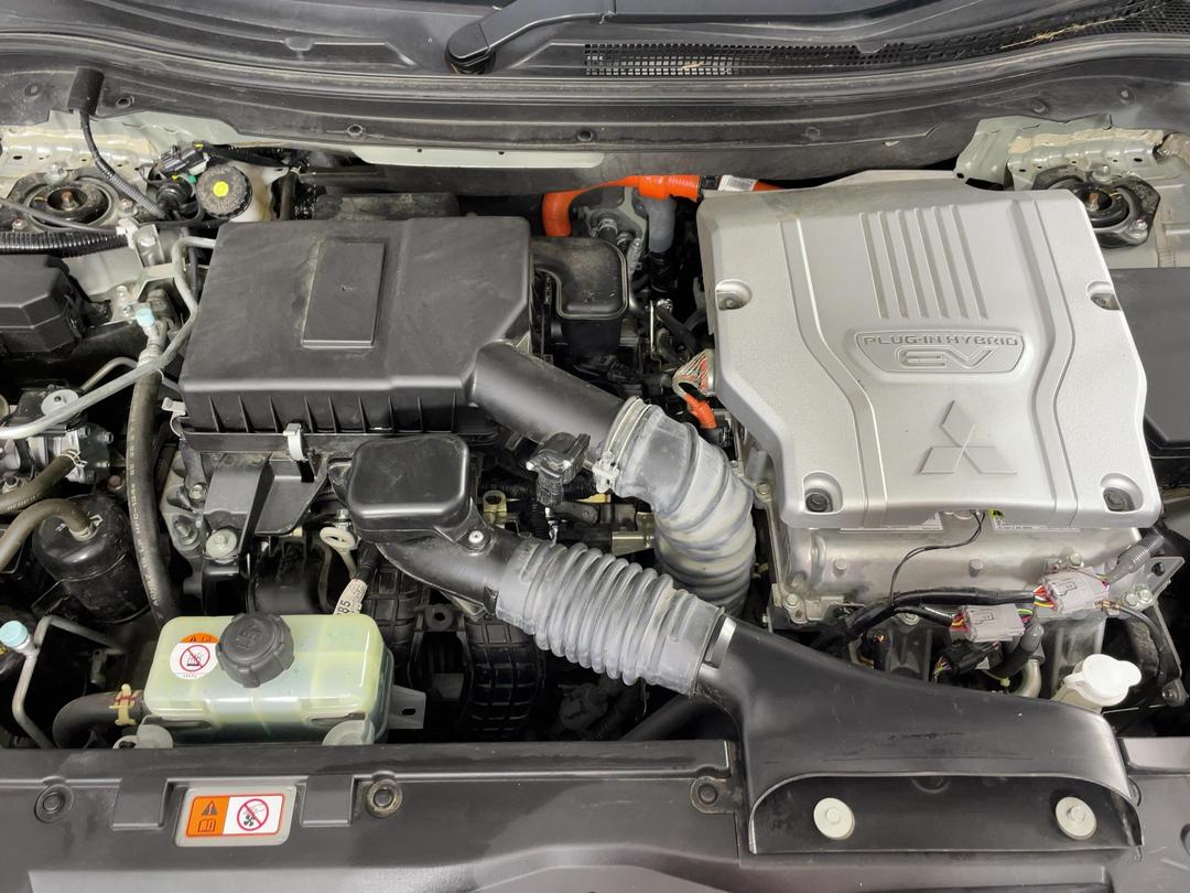 Photo '13' of Mitsubishi Eclipse Cross