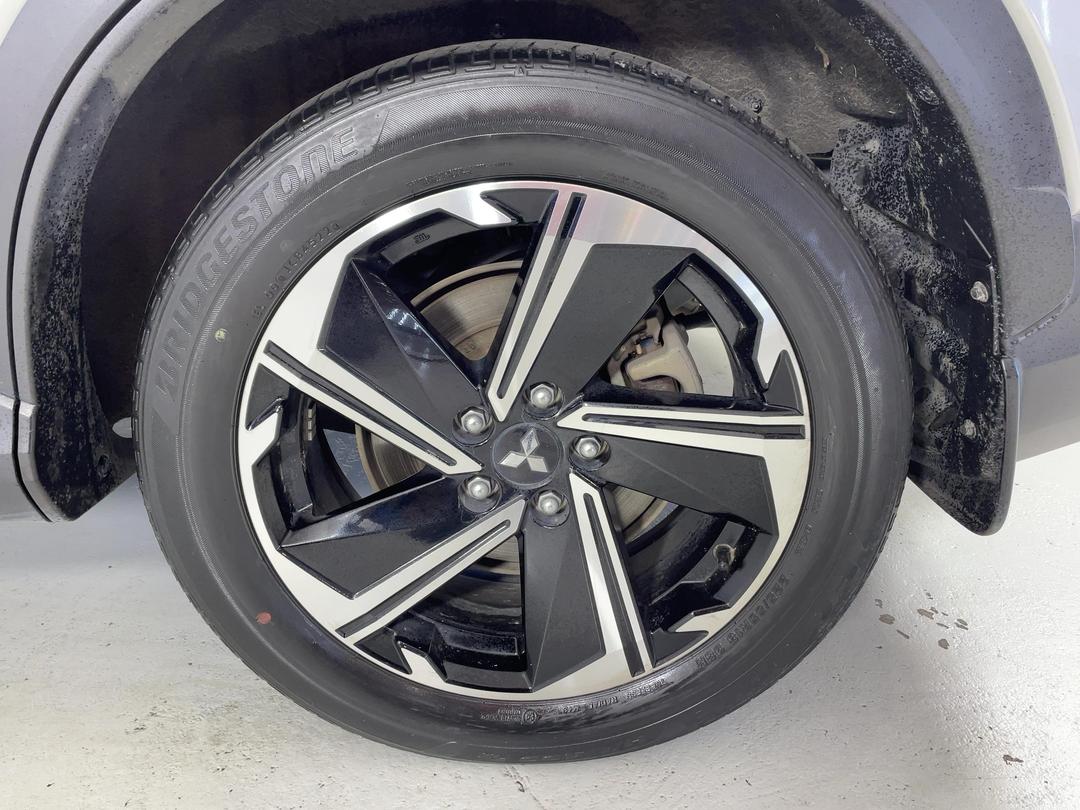 Photo '11' of Mitsubishi Eclipse Cross