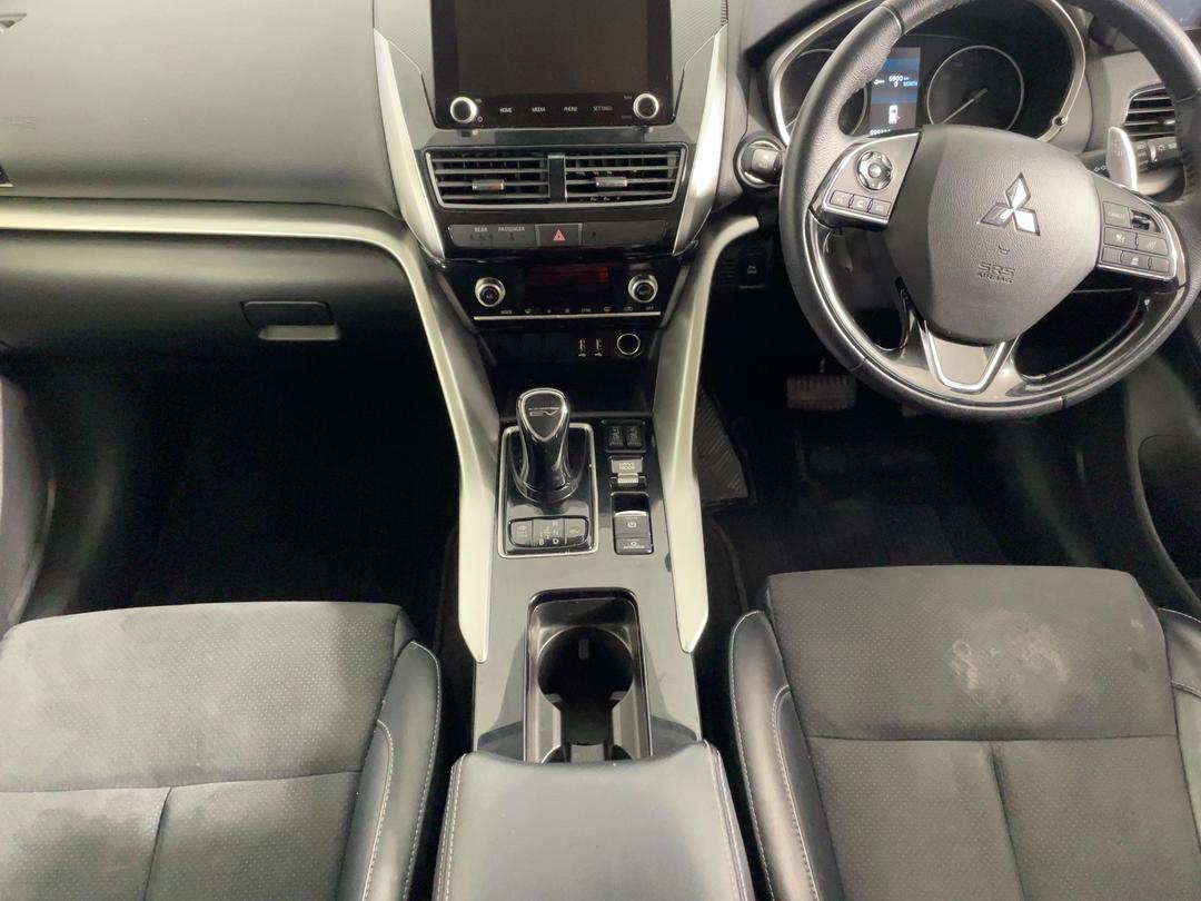 Photo '18' of Mitsubishi Eclipse Cross