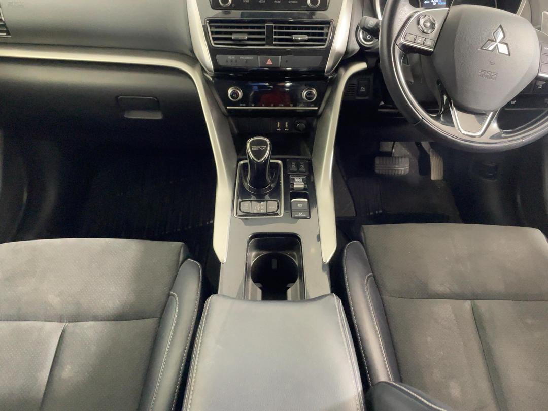 Photo '18' of Mitsubishi Eclipse Cross