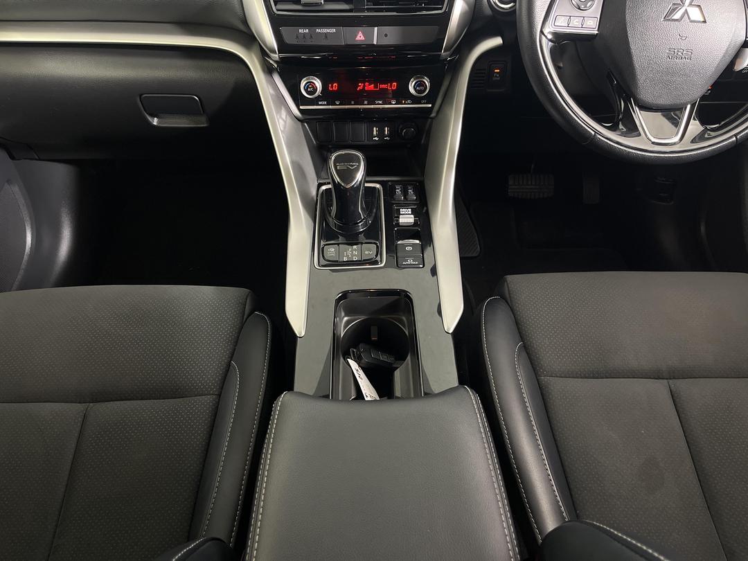 Photo '23' of Mitsubishi Eclipse Cross