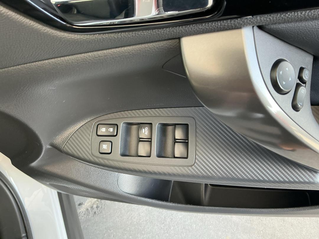 Photo '8' of Mitsubishi Eclipse Cross Sport