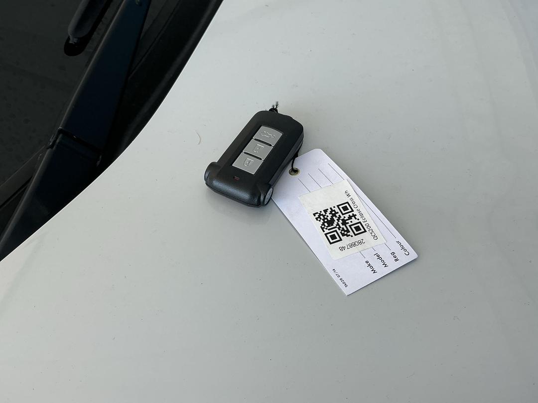 Photo '14' of Mitsubishi Eclipse Cross Sport