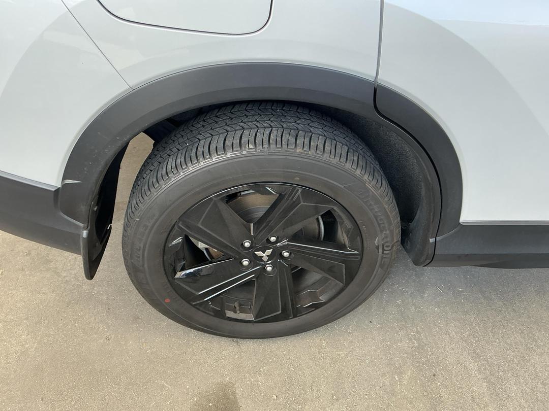 Photo '17' of Mitsubishi Eclipse Cross Sport